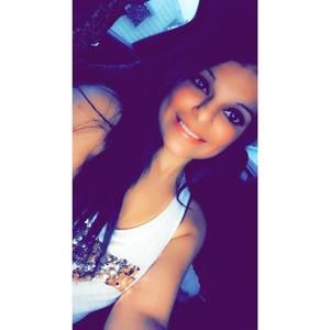 Meet your Posher, Olivia